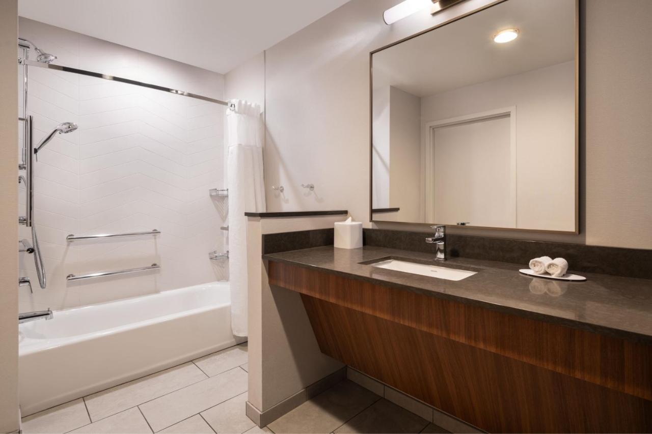 Fairfield Inn & Suites By Marriott Cleveland Tiedeman Road Brooklyn Eksteriør billede