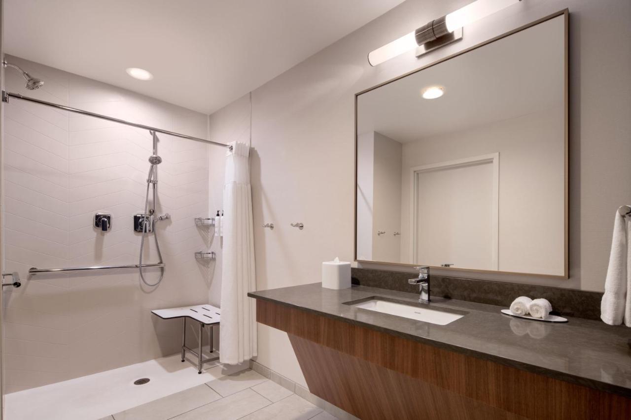 Fairfield Inn & Suites By Marriott Cleveland Tiedeman Road Brooklyn Eksteriør billede